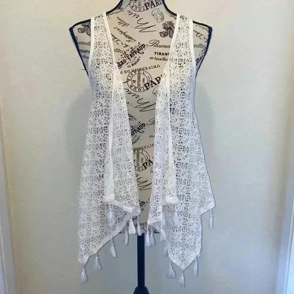 Justice white flowy vest girls size 12 New Without tags and never worn no flaws - Picture 1 of 7